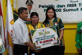 Belum Kering Keringat Atlit Tebing Tinggi Peraih Medali PON XXI Aceh-Sumut Pj. Wali Kota Berikan Tali&nbsp;Asih